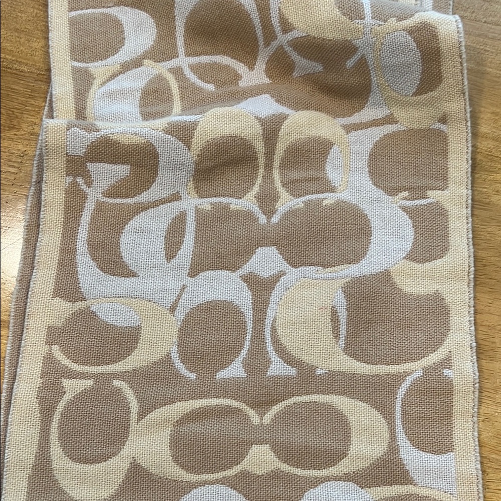 Vintage Coach Beige and White C Patterned Fringed Scarf